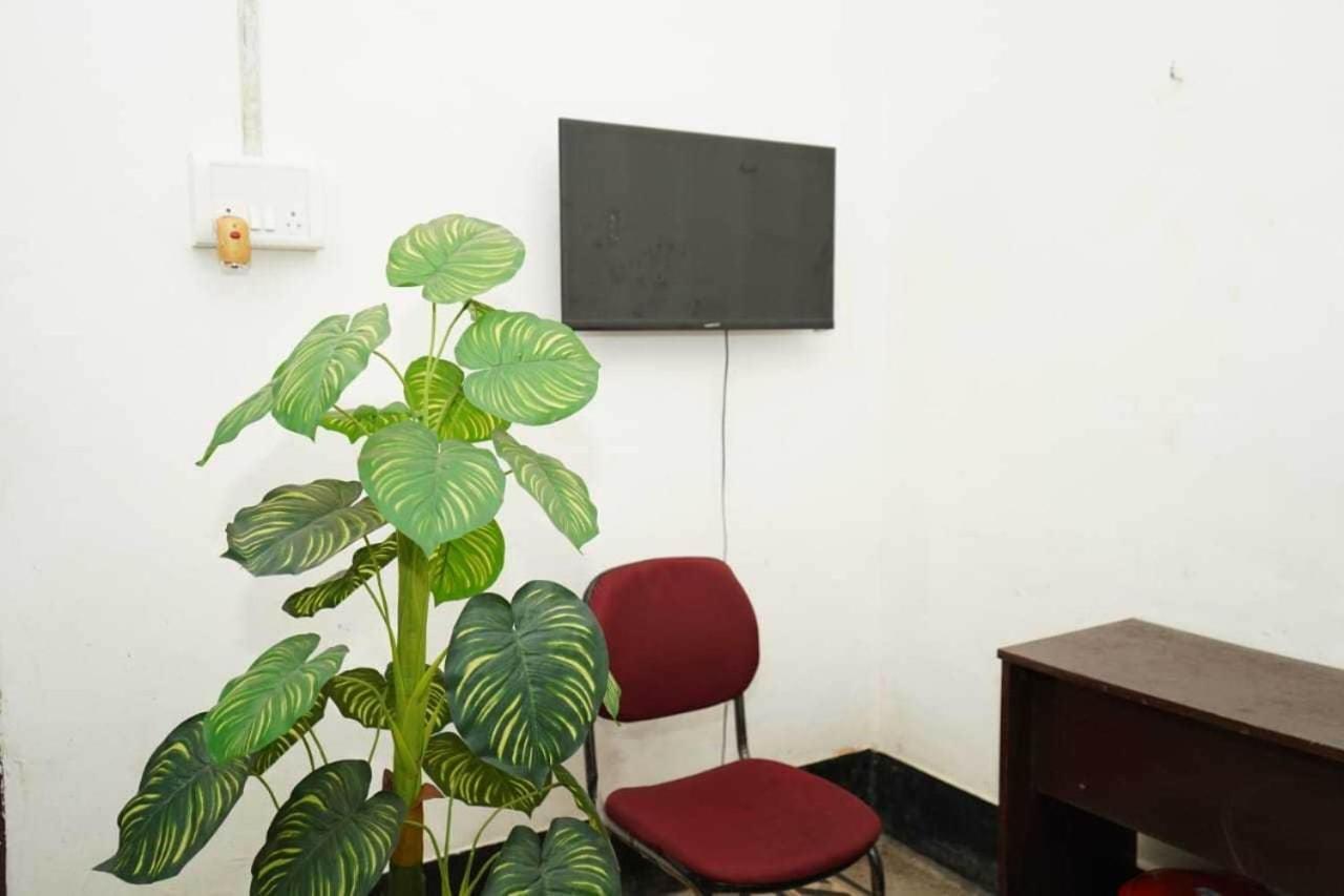 Spot On Hotel Nor' - East Guwahati Esterno foto