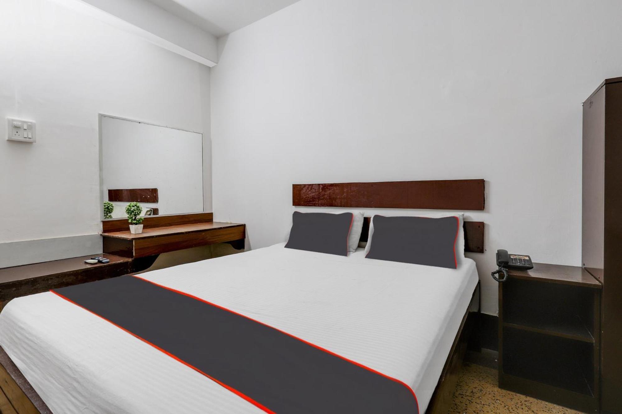 Spot On Hotel Nor' - East Guwahati Esterno foto